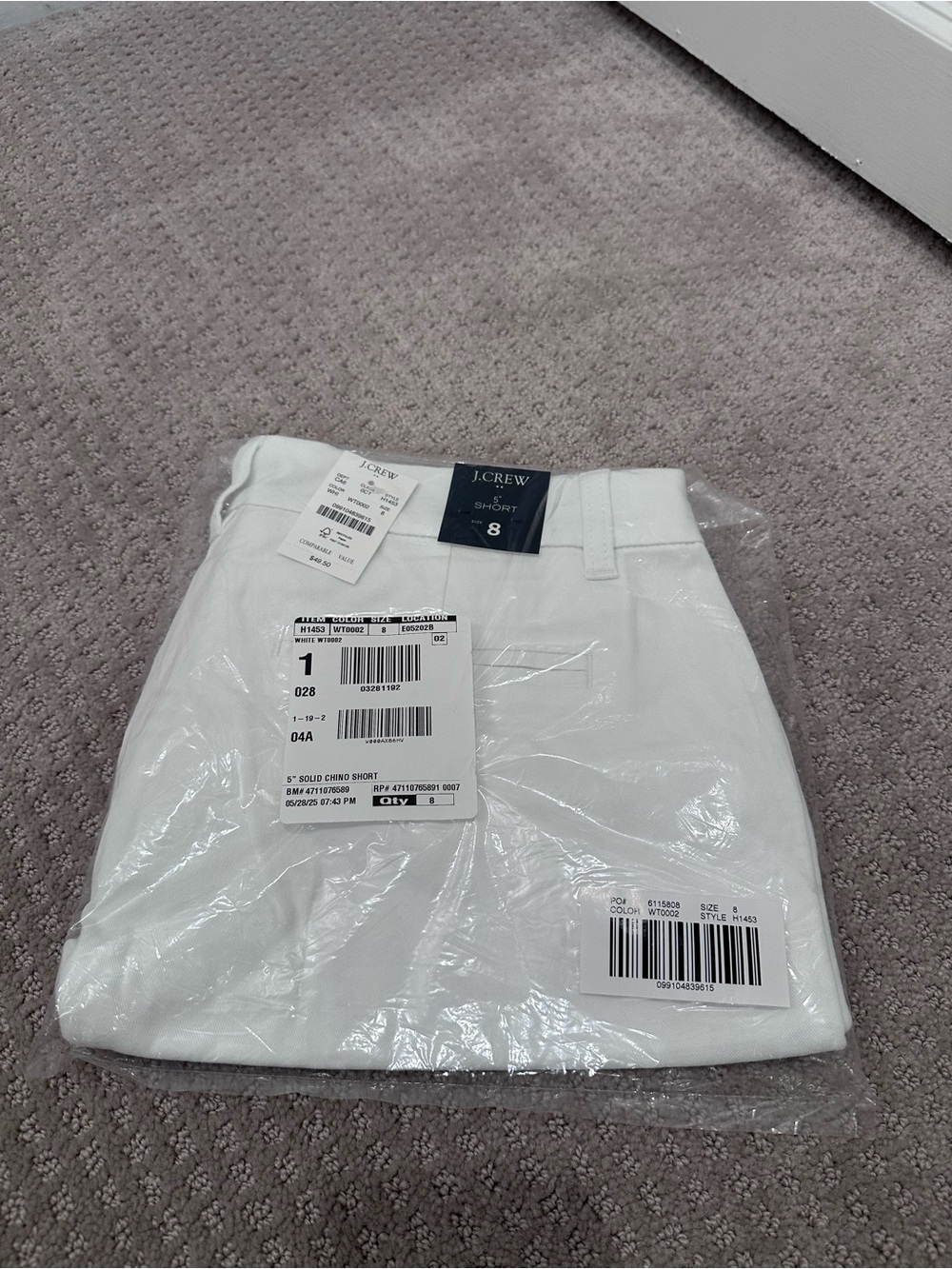 J. Crew Women 5” Classic Chino Shorts White Size 8 NWT (original packaging)
